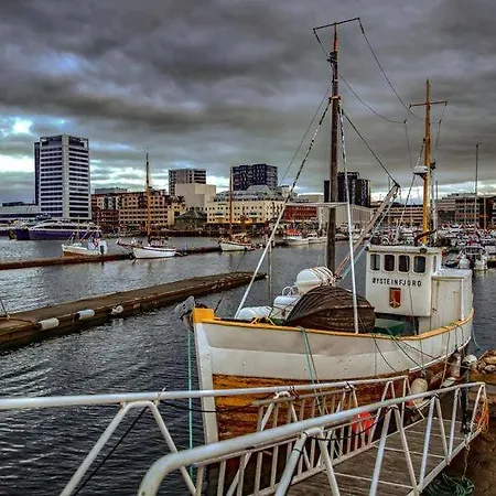 Oysteinfjord Botel Bodø