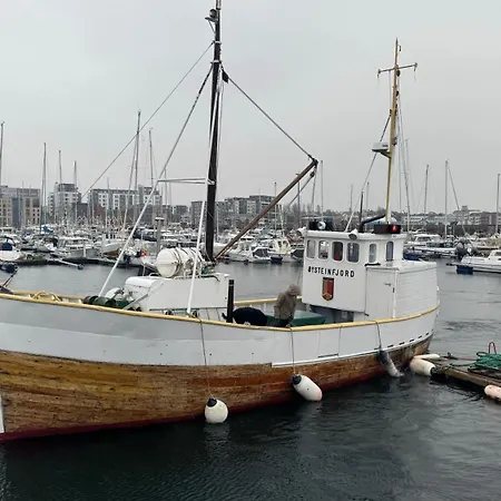 Botel Oysteinfjord *